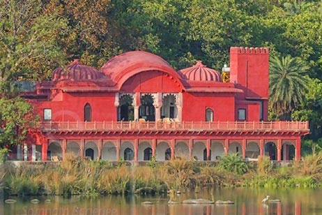 Jogi Mahal guest house with lake view